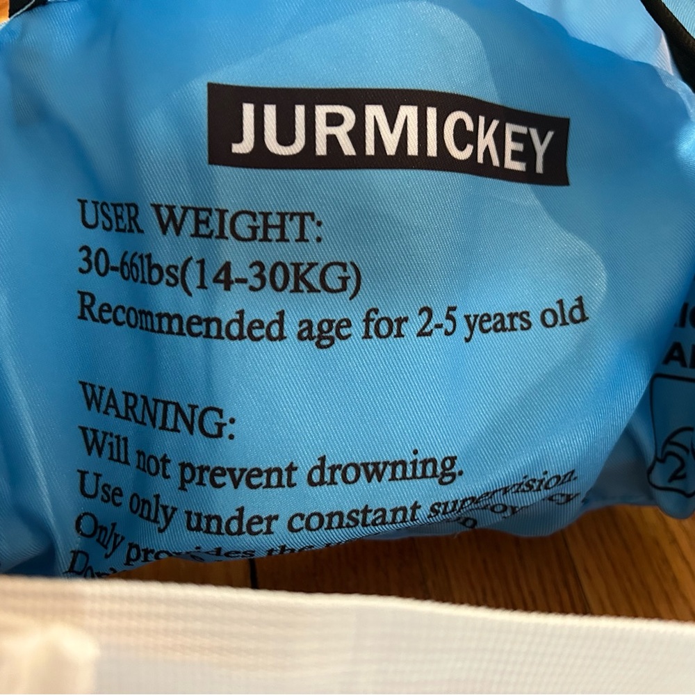 Used once - 2-6 year old swim vest - Picture 2 of 2